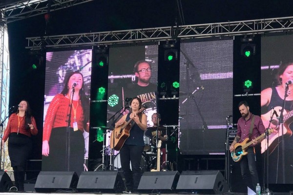 Real festival stage with the band Bonniedoon